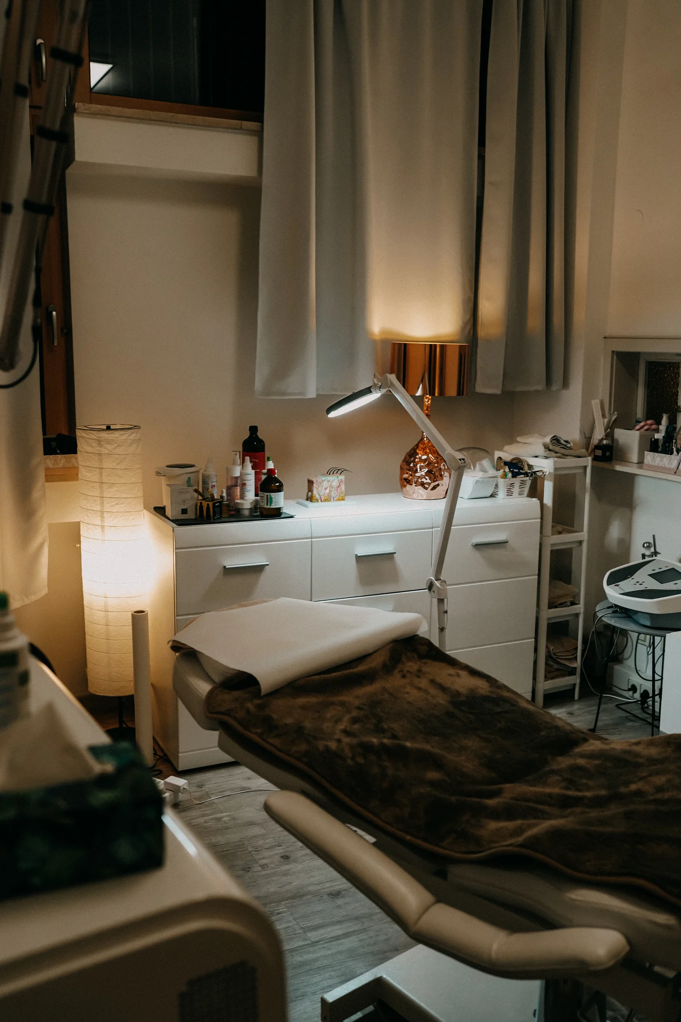 Behandlungszimmer der Praxis Laser Ästhetik Holzkirchen